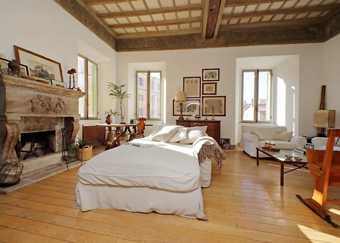 Piscinula - Charming In Trastevere