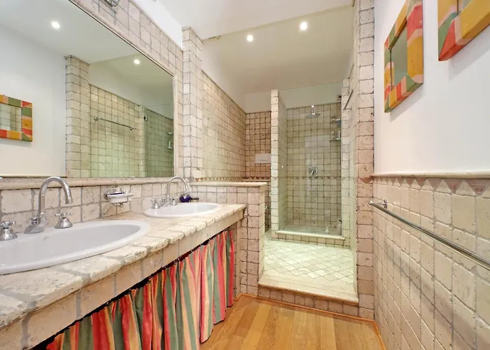 Piscinula - Charming In Trastevere